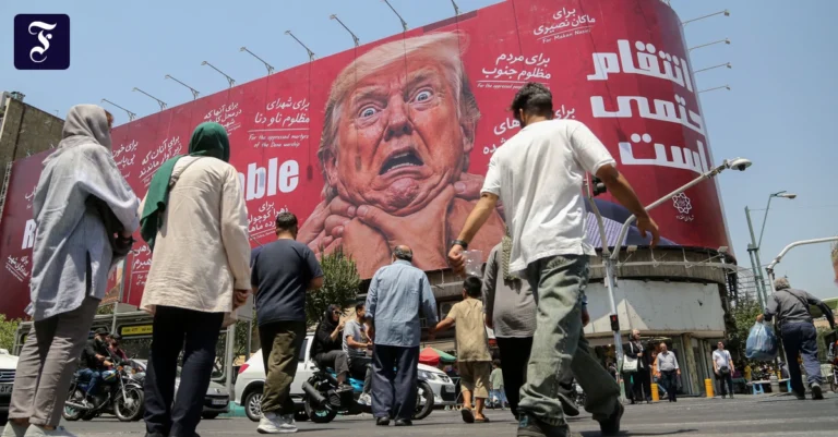 plakat-in-teheran-der-hass-auf.webp.webp