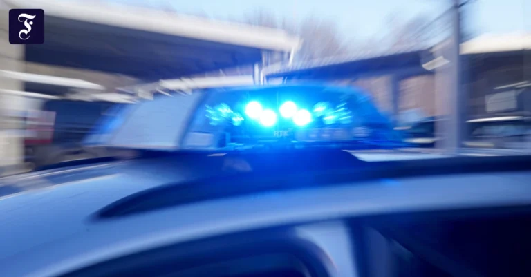 polizei-mit-blaulicht.webp.webp
