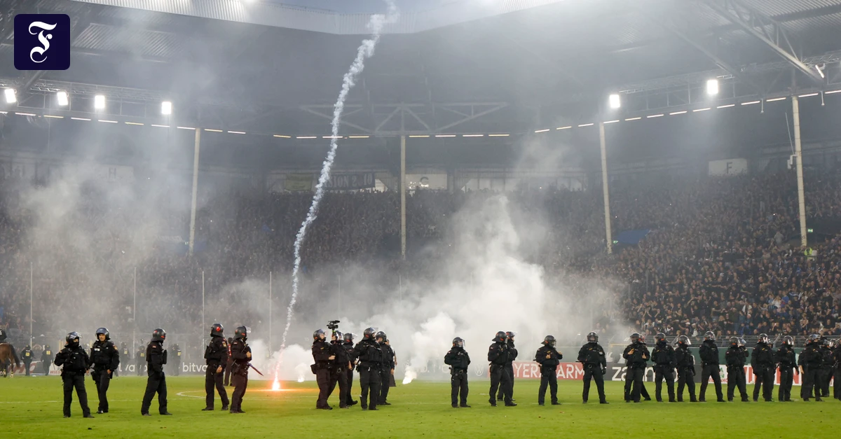 polizeikraefte-sichern-den.webp.webp