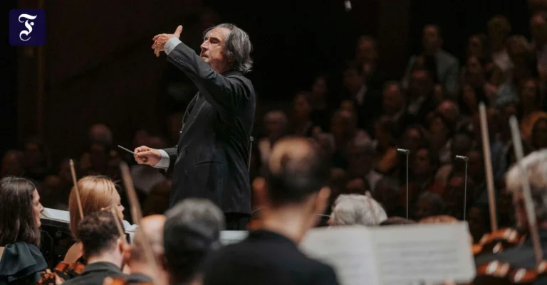 riccardo-muti-dirigiert-die.webp.webp