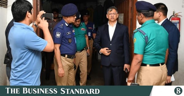 salauddin_surprise_visit.jpg