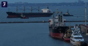 schiffe-im-ukrainischen-hafen.webp.webp