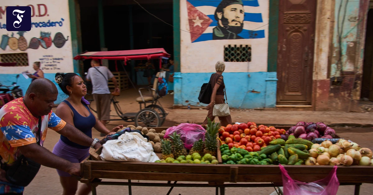 strassenverkaeufer-in-havanna.webp.webp