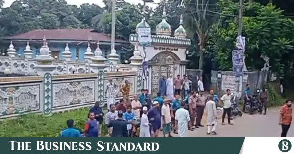 violent-clash-at-sylhet-shrine-over-donation-box-leaves-30-injured.jpg