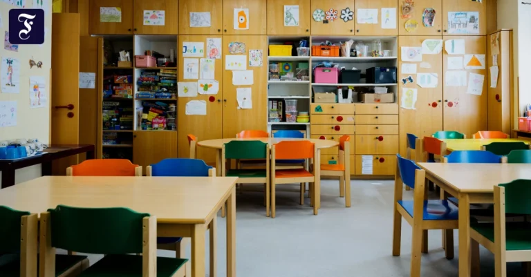 vor-dem-aus-der-schuelerladen.webp.webp