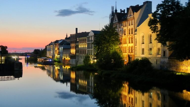 1789368165_wide__1300x731.jpeg