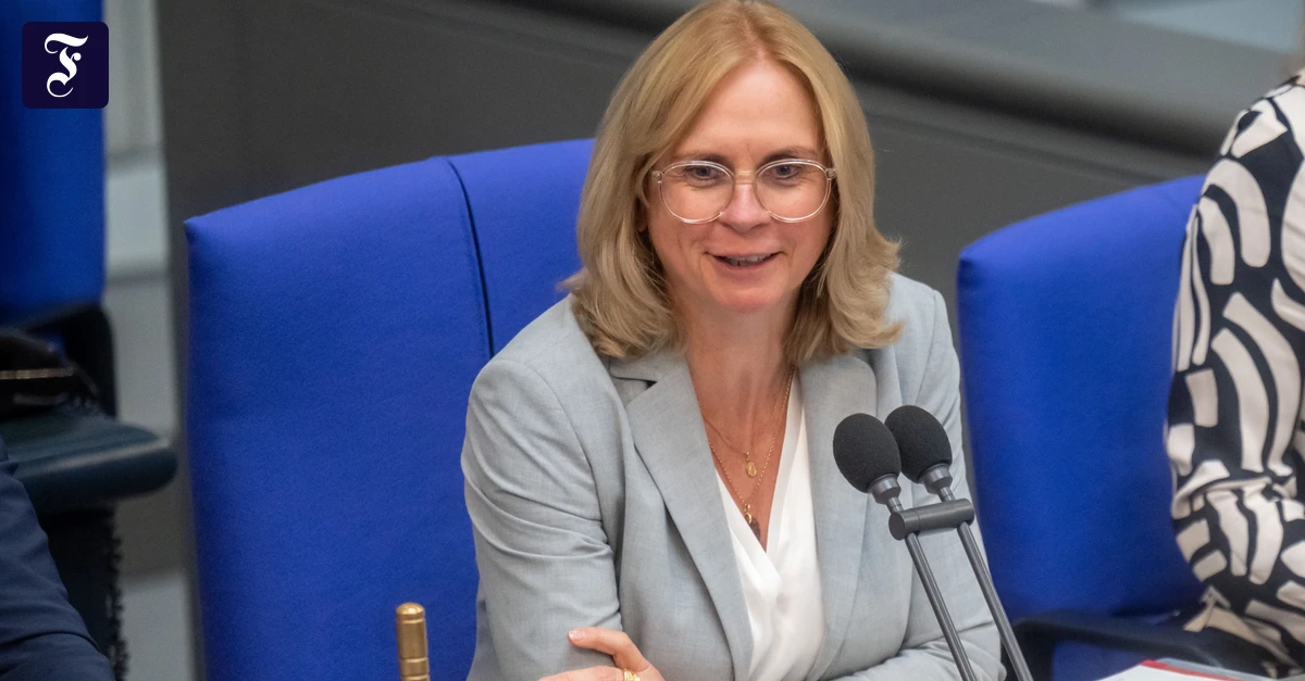 andrea-lindholz-spricht-im.webp.webp