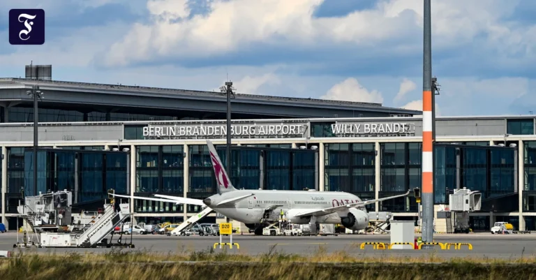 auf-dem-hauptstadtflughafen.webp.webp