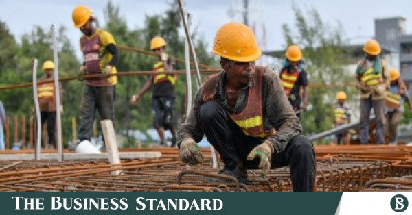 bangladeshi_migrant_workers_in_maldives.jpg