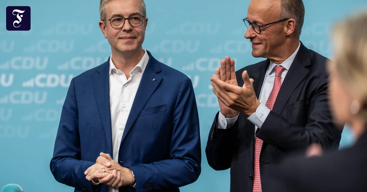 beifall-fuer-den-kandidaten.webp.webp