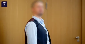 beim-prozessauftakt-alexander.webp.webp