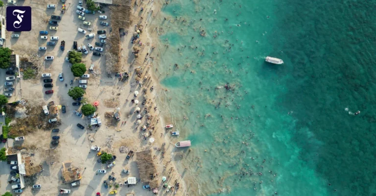 blaue-stunden-am-strand-der.webp.webp