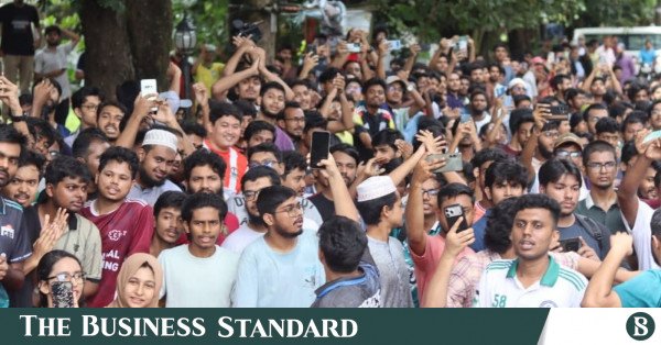 cuet_students_protest_for_reinstatement_of_vc.jpg