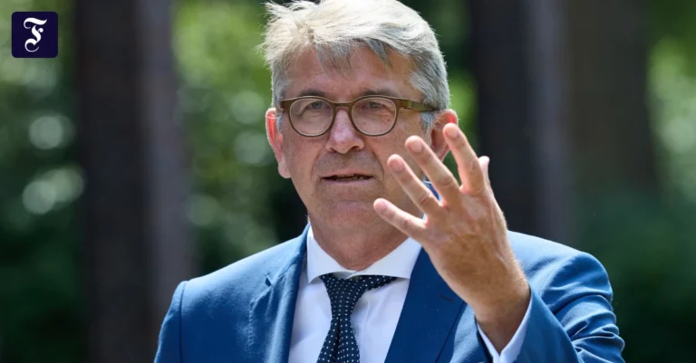 denkt-ueber-ard-und-zdf-nach.webp.webp