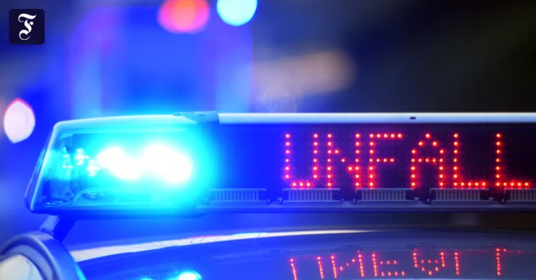 die-blaulichter-von-polizei.webp.webp