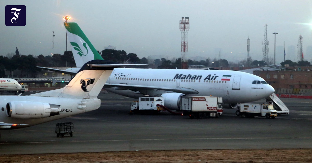 ein-flugzeug-der-iranischen.webp.webp