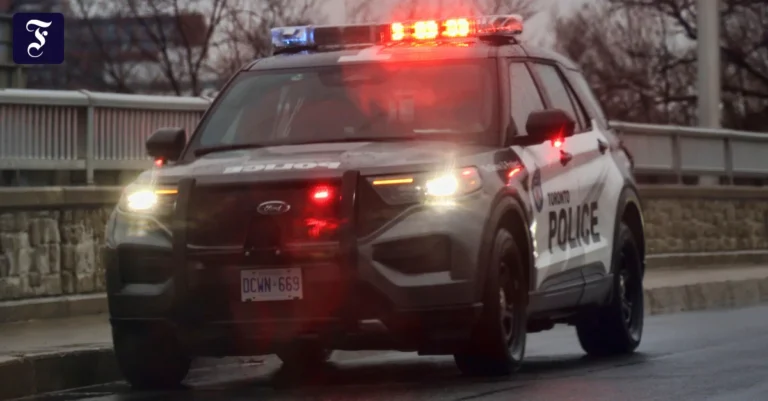 ein-polizeiauto-in-kanada-im.webp.webp