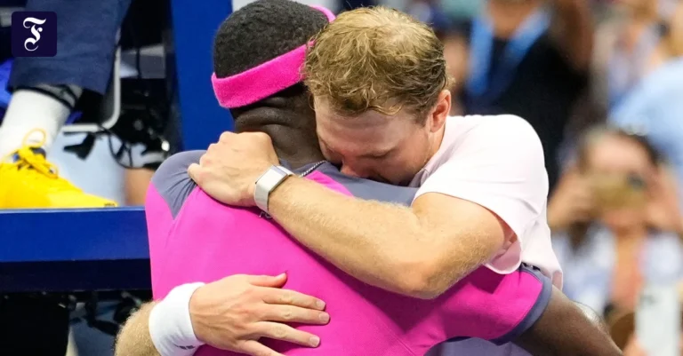 frances-tiafoe-l-und-alex.webp.webp