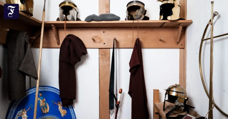 frisch-poliert-die-helme-und.webp.webp