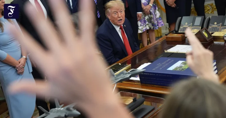 hat-cnn-ms-now-und-politico.webp.webp