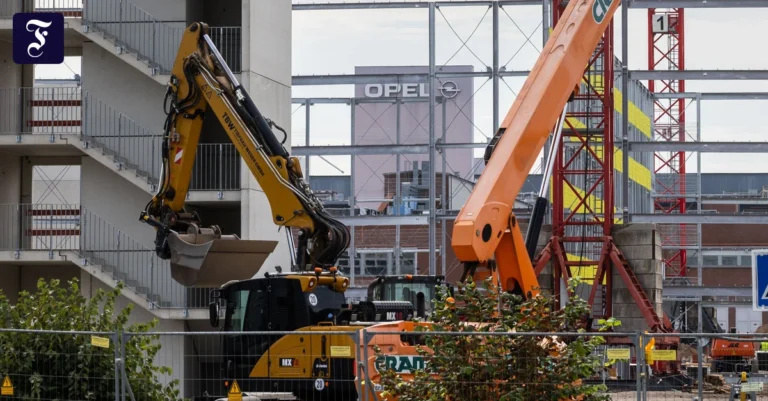 hinter-der-baustelle-des-green.webp.webp