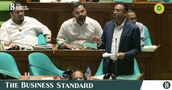 humaiun_benazir_parliament.png