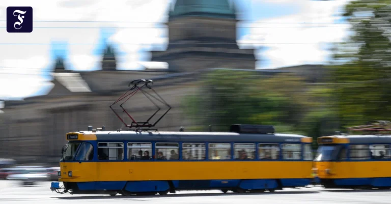 in-der-tram-in-leipzig.webp.webp
