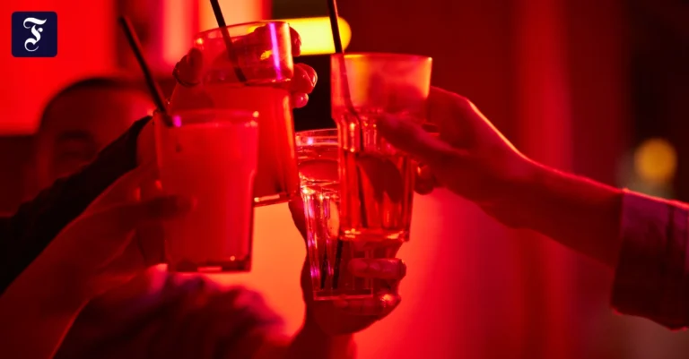 in-gesellschaft-auf-alkohol-zu.webp.webp