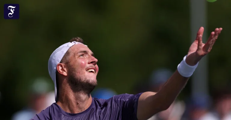 jan-lennard-struff-unterlag.webp.webp