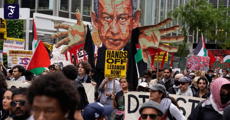 new-york-demonstranten.webp.webp
