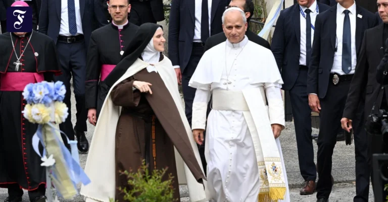 papst-leo-xiv-mit-der-mutter.webp.webp