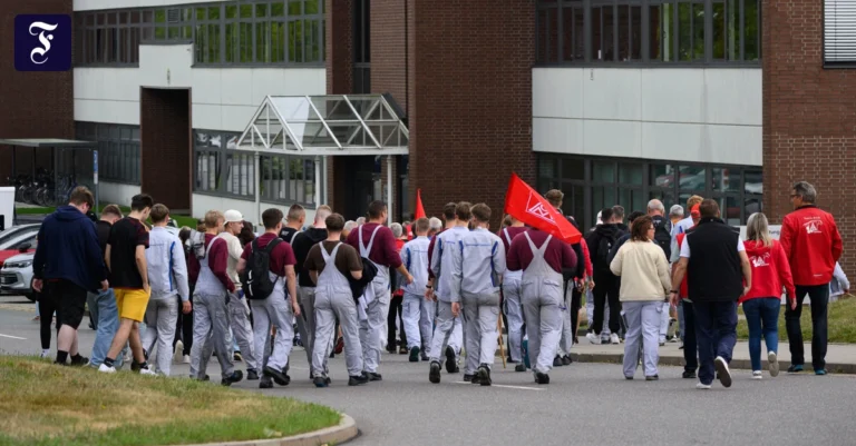 protest-gegen-konzernumbau.webp.webp