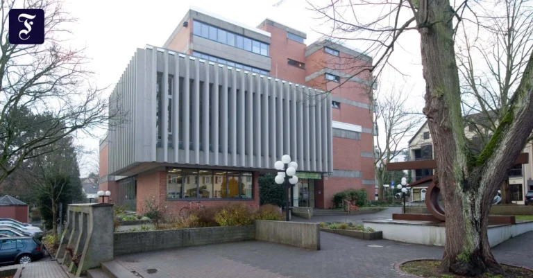 rathaus-von-friedrichsdorf.webp.webp