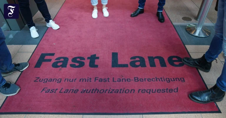 roter-teppich-die-fast-lane.webp.webp