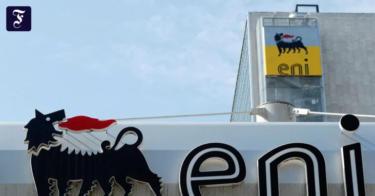 tankstelle-in-rom.webp.webp