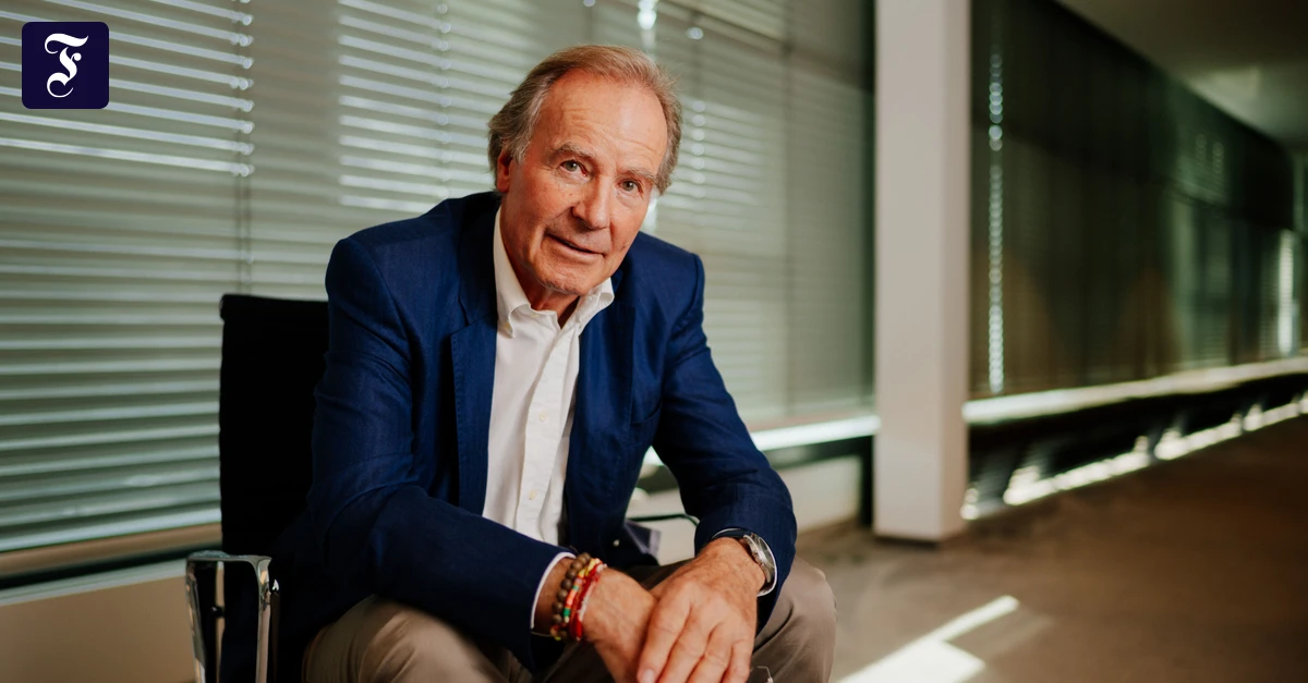 thomas-struengmann-76-haelt.webp.webp