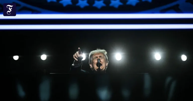 trump-waehrend-seiner-rede-auf.webp.webp