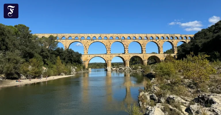 ueber-den-pont-du-gard-wurde.webp.webp