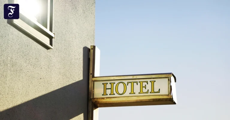 und-wo-ist-dieses-hotel.webp.webp