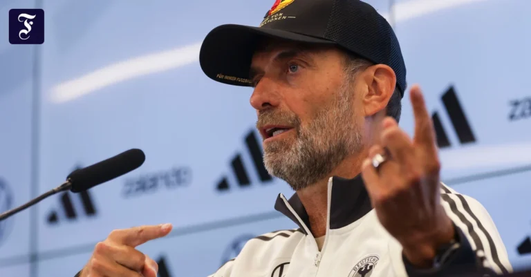 zeigt-den-weg-der-dfb-elf-an.webp.webp
