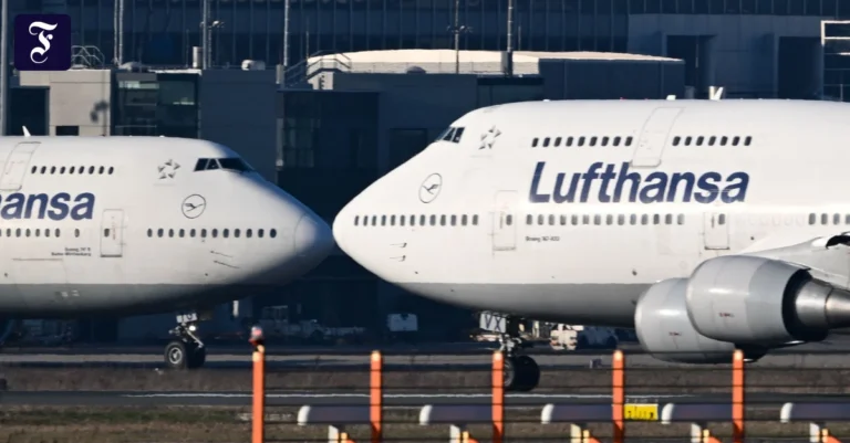 zwei-grosse-eine-boeing-747.webp.webp