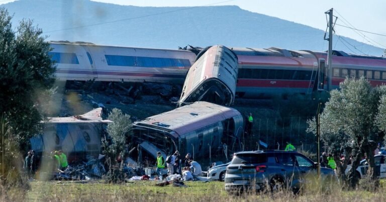 28spain-crash-header-ctmh-facebookJumbo.jpg