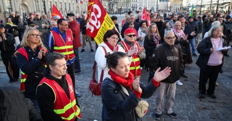 31france-protests-twlh-facebookJumbo.jpg