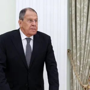 Lavrov-3b6922a887d65287b66ac1c910b4078c.jpg