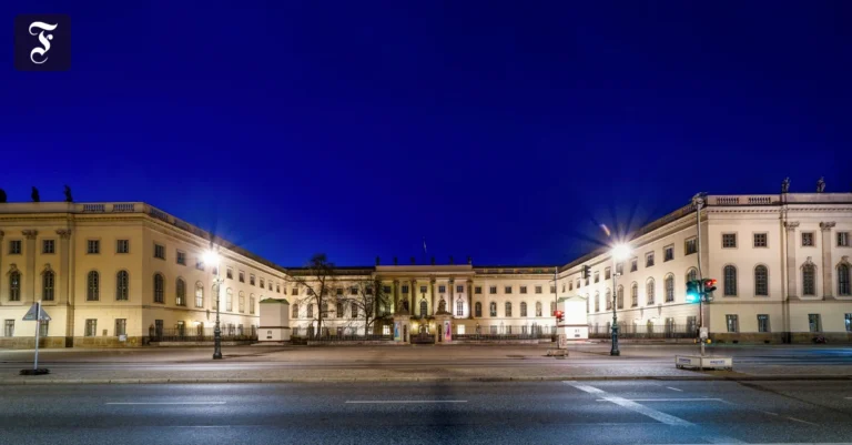 blaue-stunde-die-humboldt.webp.webp