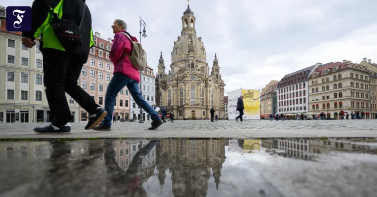 die-frauenkirche-in-der.webp.webp