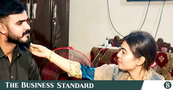 pakistani_boy_settles_in_bd.jpg