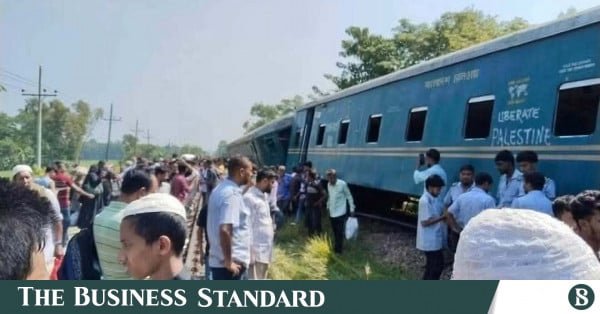 rail_derailed.jpg