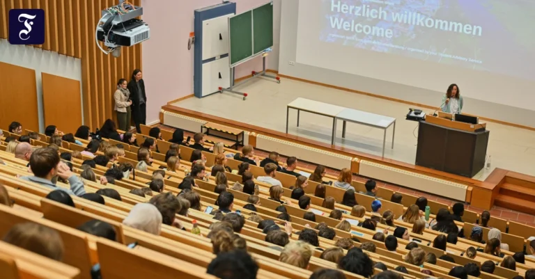 studenten-am-montag-zu-beginn.webp.webp