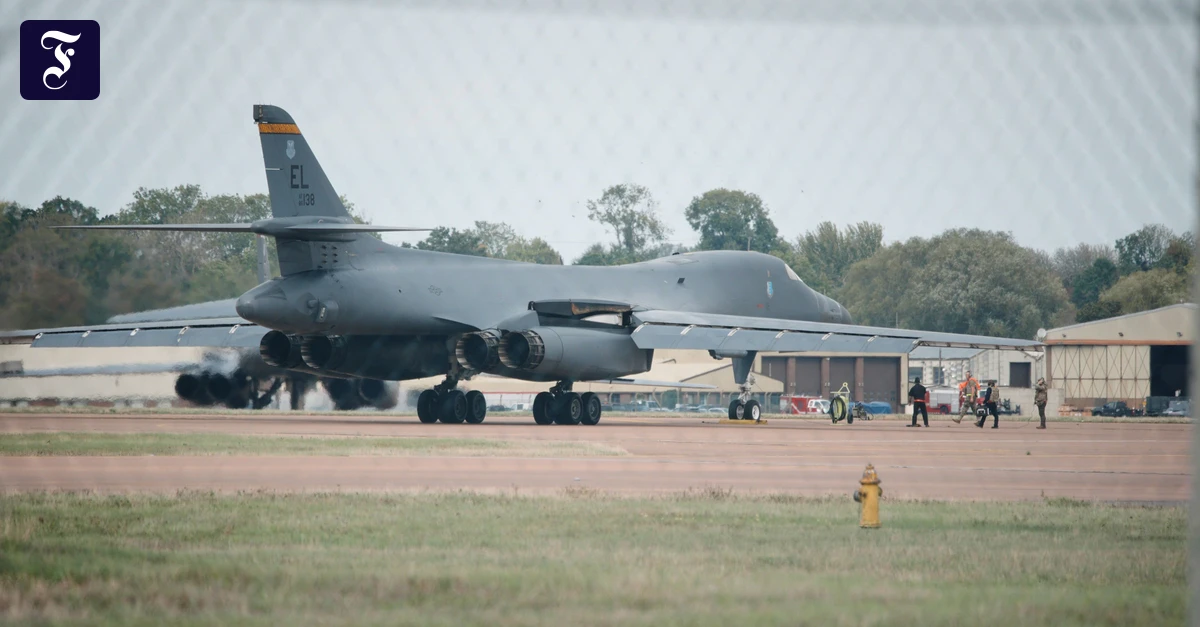 zwoelf-b-1-bomber-der.webp.webp